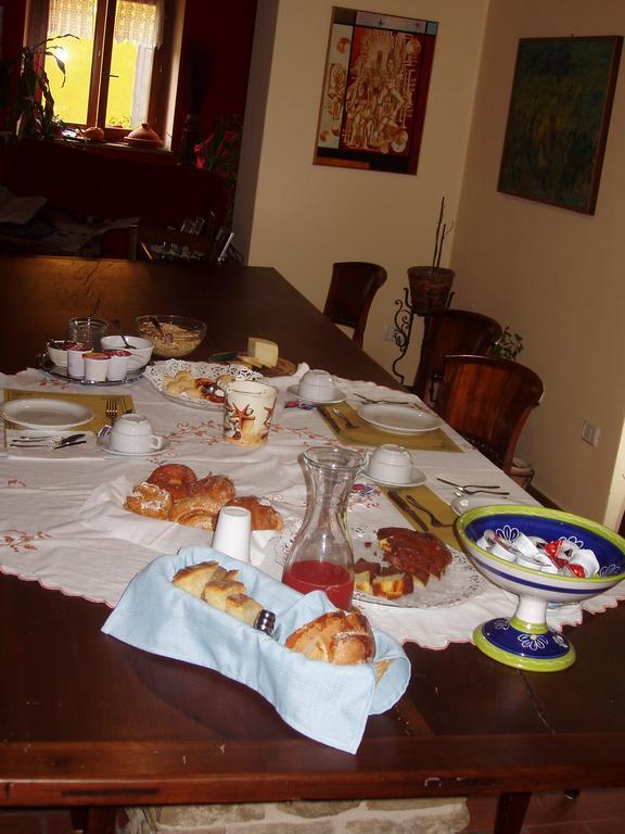 Girfalco Country House Bed & Breakfast Урбино Екстериор снимка