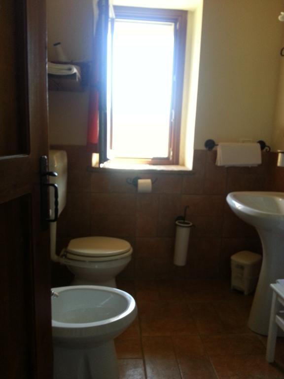Girfalco Country House Bed & Breakfast Урбино Екстериор снимка