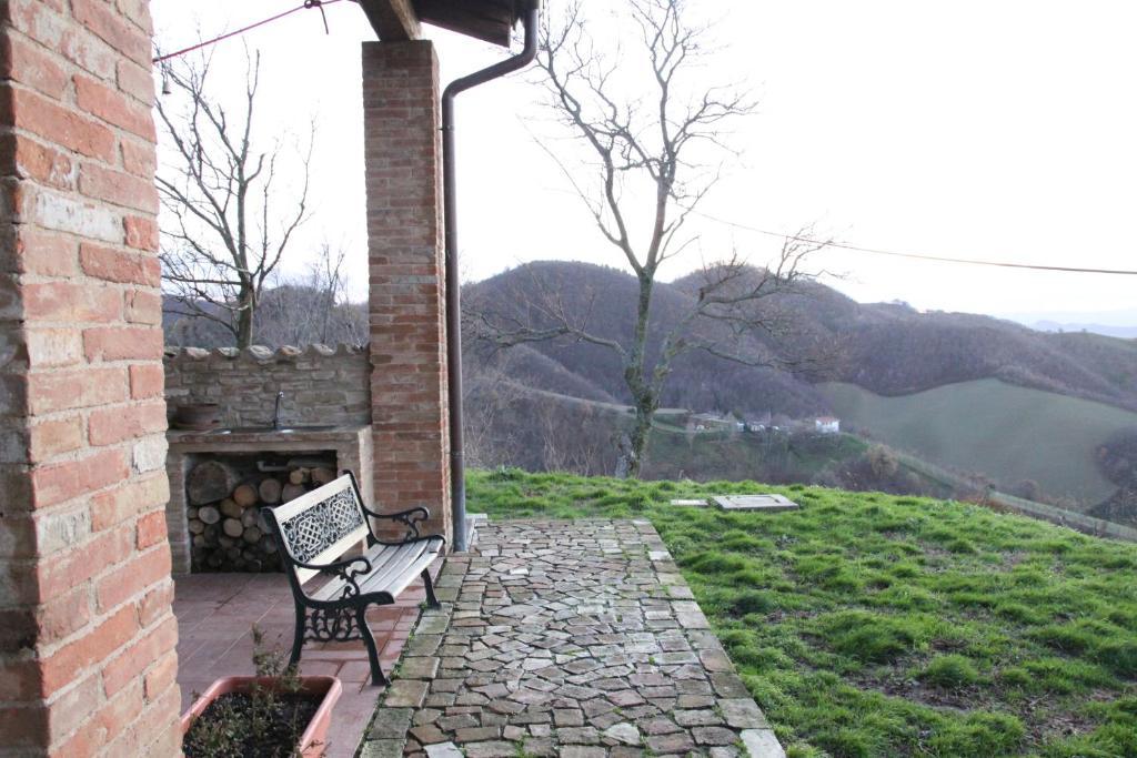 Girfalco Country House Bed & Breakfast Урбино Екстериор снимка