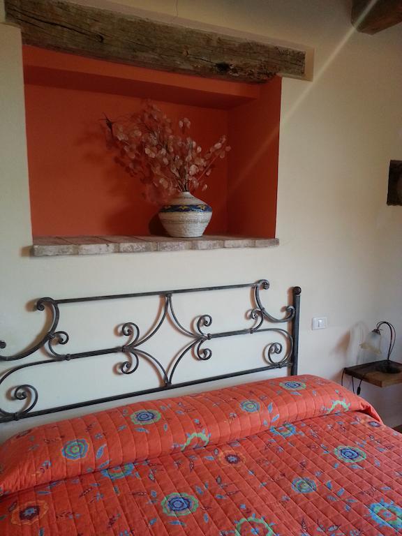 Girfalco Country House Bed & Breakfast Урбино Екстериор снимка