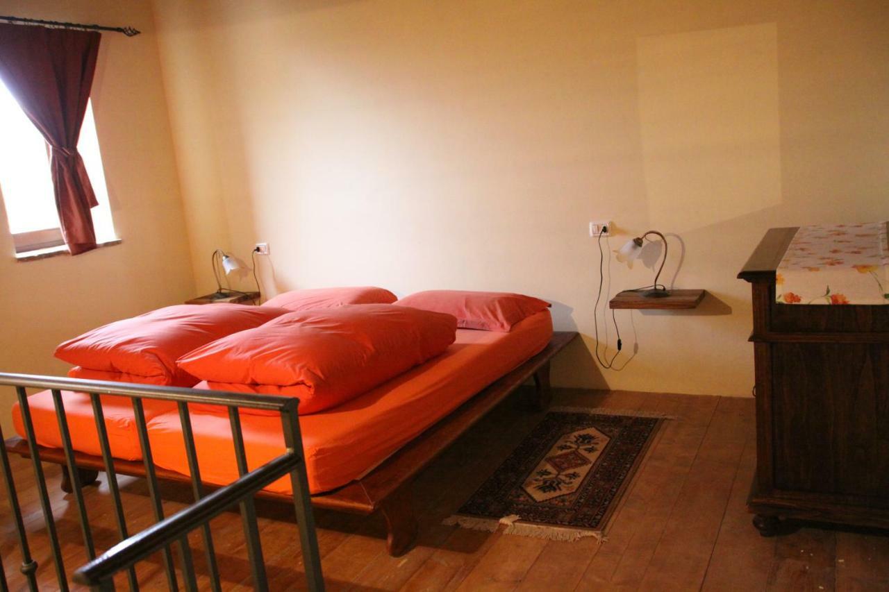 Girfalco Country House Bed & Breakfast Урбино Екстериор снимка