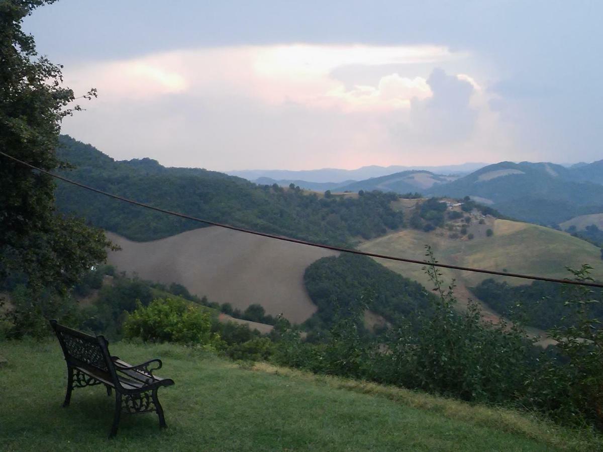 Girfalco Country House Bed & Breakfast Урбино Екстериор снимка