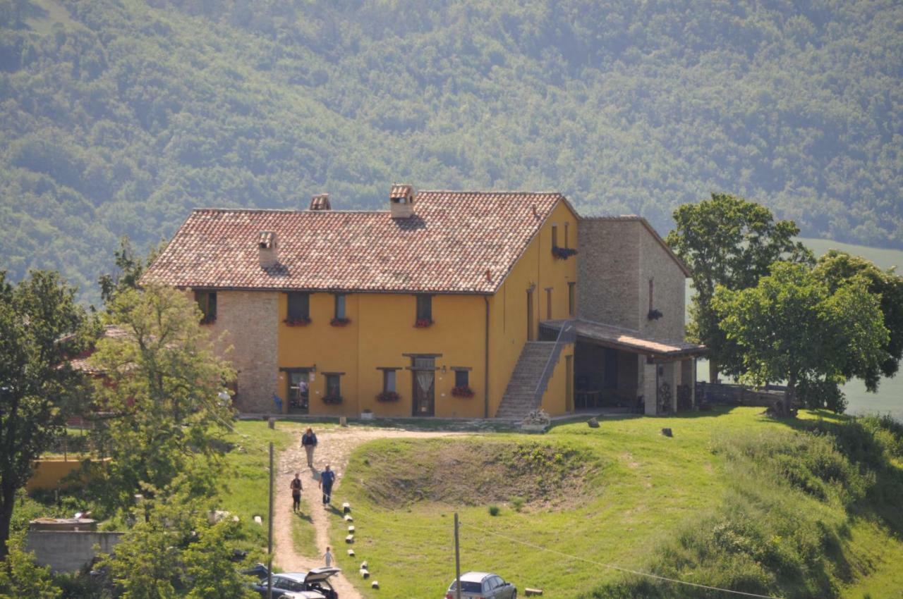 Girfalco Country House Bed & Breakfast Урбино Екстериор снимка
