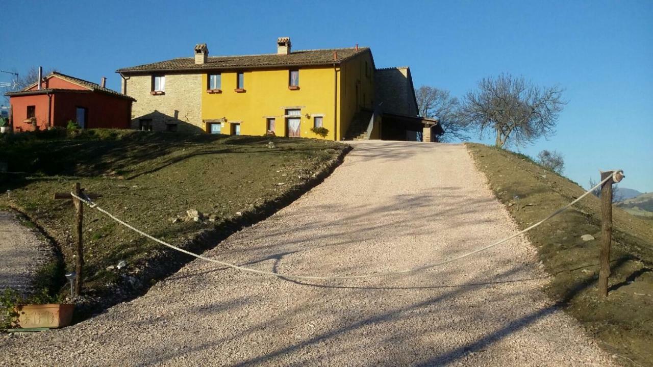 Girfalco Country House Bed & Breakfast Урбино Екстериор снимка
