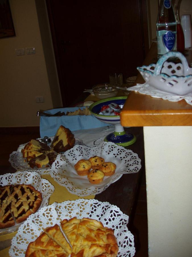 Girfalco Country House Bed & Breakfast Урбино Екстериор снимка